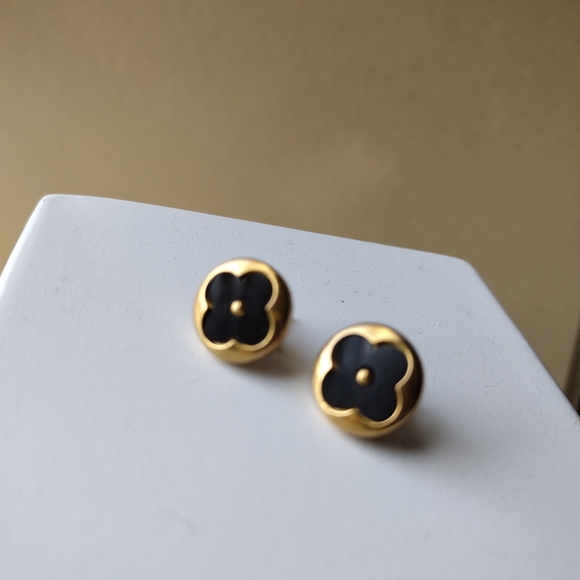 18 KT Gold Over Titanium Monogram Earrings - Picture 2 of 3